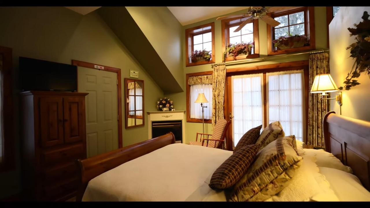 Weatherpine Inn Ниагара-он-те-Лейк Экстерьер фото