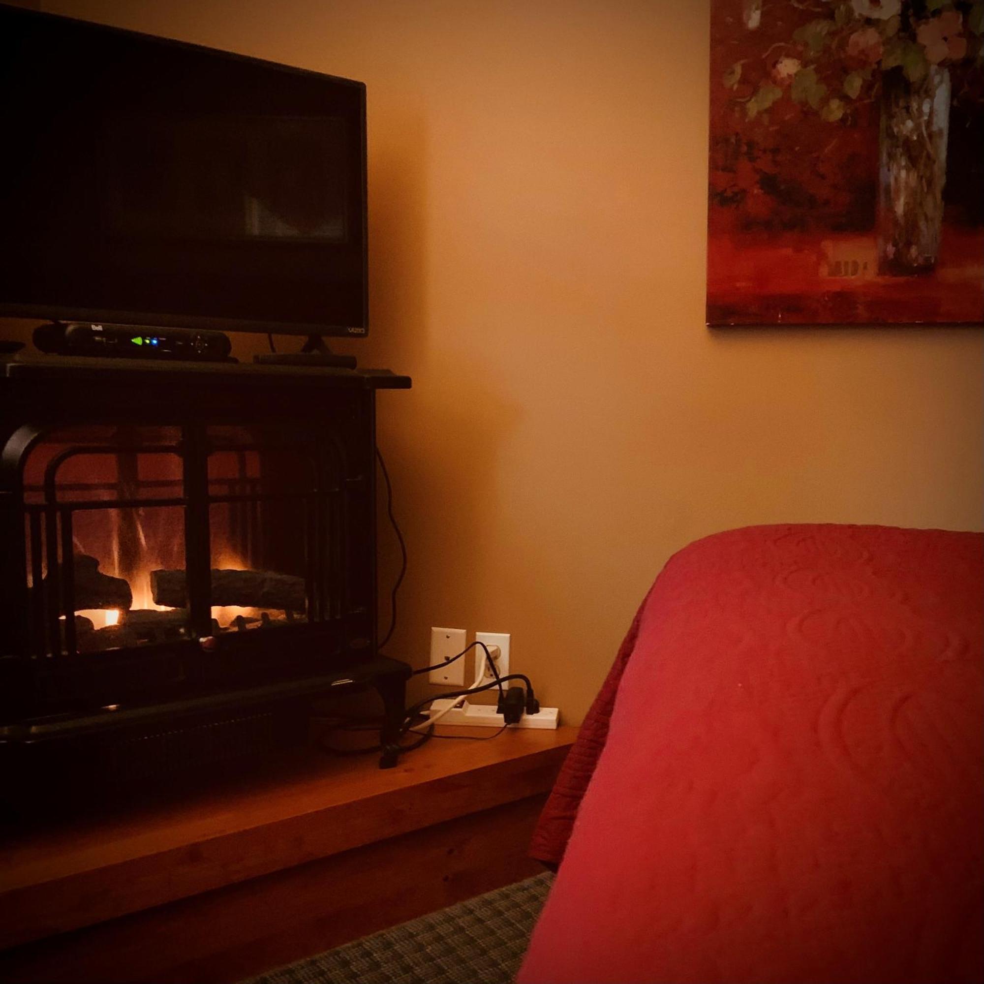 Weatherpine Inn Ниагара-он-те-Лейк Экстерьер фото